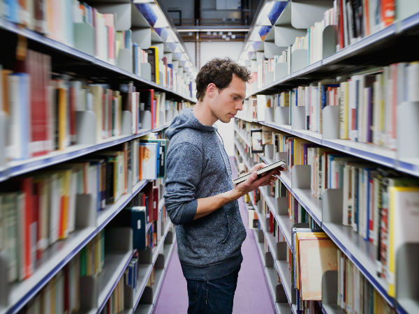 जिद्दी न होना 