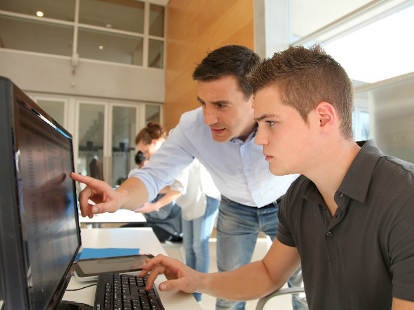 एडवाइजर 