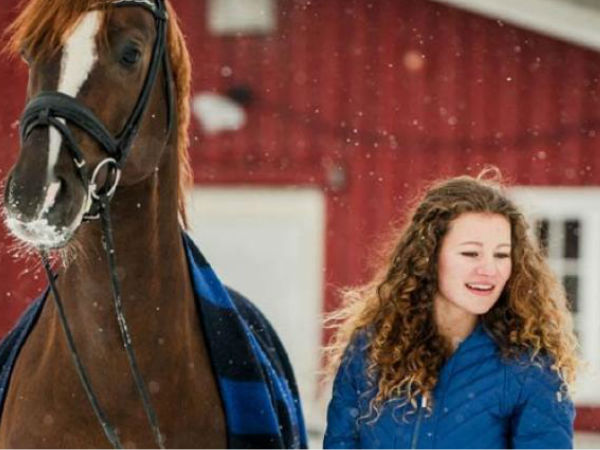 1.2 अरब डॉलर की मालकिन हैं एंडरसन 