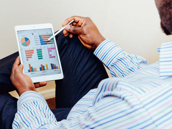 5. व्यापार विश्लेषक (Business Analyst)