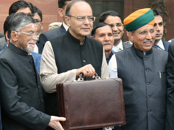 मिडिल क्लास को मिल सकती है राहत