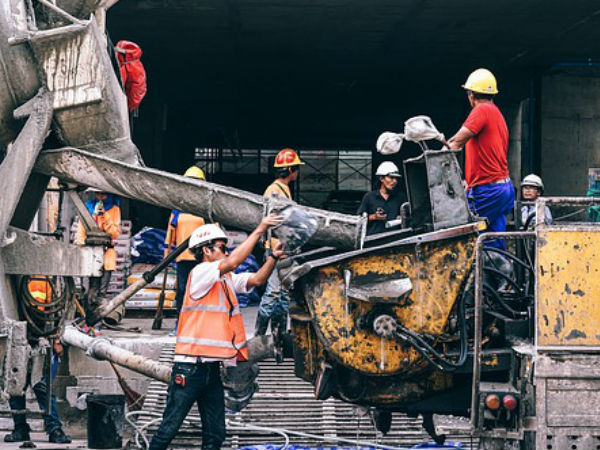 20 प्रतिशत इंपोर्ट ड्यूटी लगाने की मांग