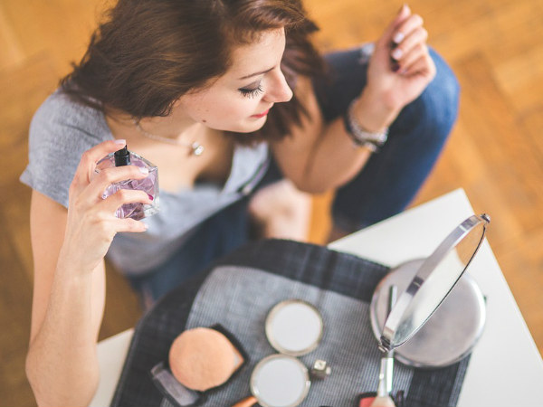 परफ्यूम-लग्जरी मेकअप किट