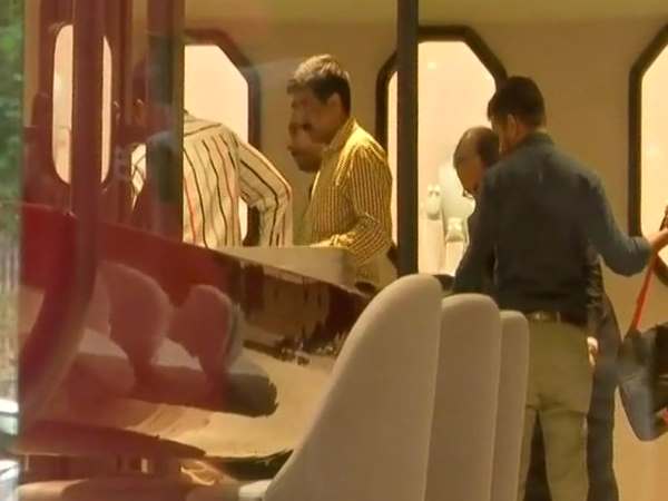 9 ठिकानों पर मारा छापा