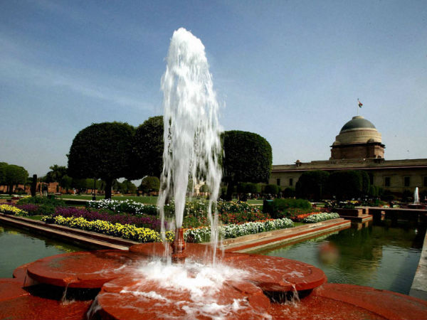 मुगल गार्डन का क्षेत्रफल 