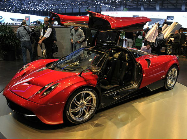 पैगानी वाय रे