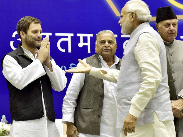 बीजेपी की संपत्ति बढ़ी, कांग्रेस की संपत्ति घटी