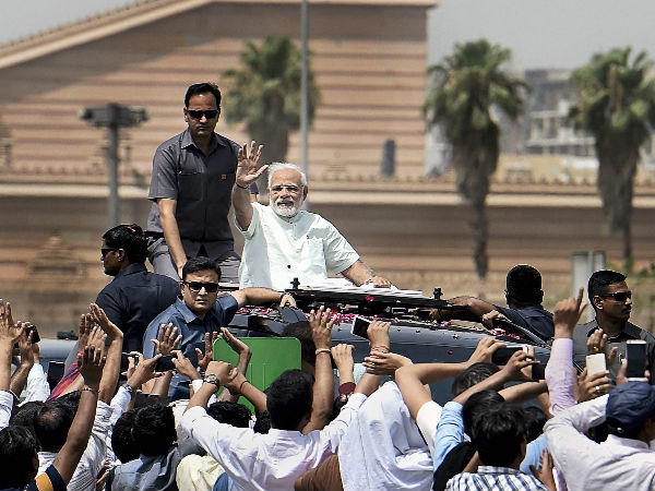 पीएम मोदी का रोड शो