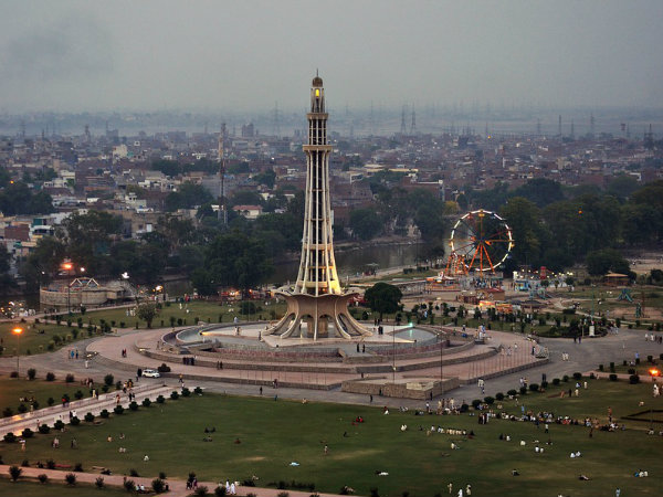 फिसड्डी अर्थव्यवस्था बना पाकिस्तान