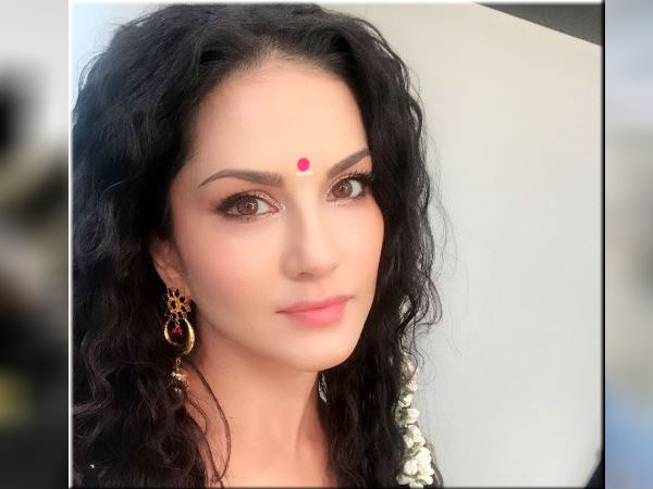 सनी के जीवन में पैसे बहुत मायने 