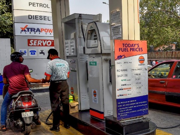 दिल्‍ली में 1.43 पैसे की कटौती 