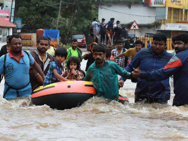 आयकर अधिकारी दे रहे 1 दिन का वेतन 