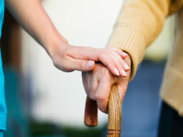 वरिष्ठ नागरिक रियायत का लाभ उठाने की प्रक्रिया क्या है?