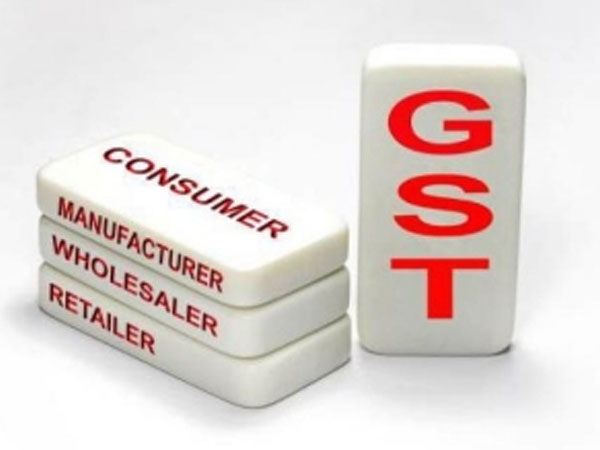 GST की दरें घटाने का फैसला 