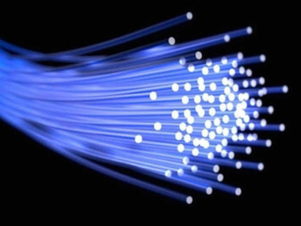 ऑप्टिकल फाइबर क्या है? (what is optical fiber in hindi)