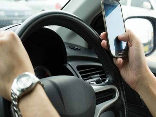 डी-लिंक के लिए कॉल सेंटर से भी कर सकते हैं बात 