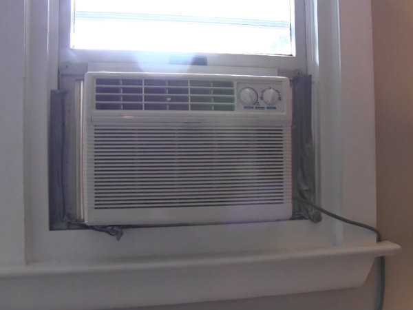 कमरे (room) में कम सामान रखें 