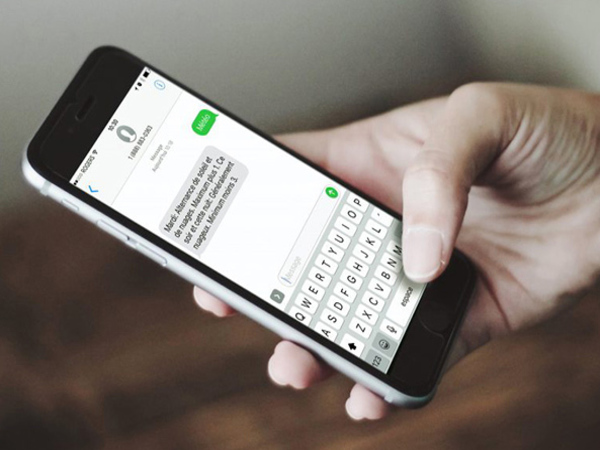 बैंक ग्राहकों को सूचना दे रहे