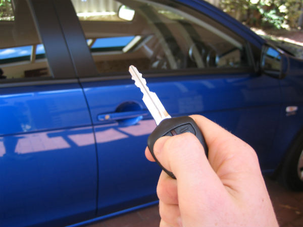 जून में लॉन्च होगी कार: