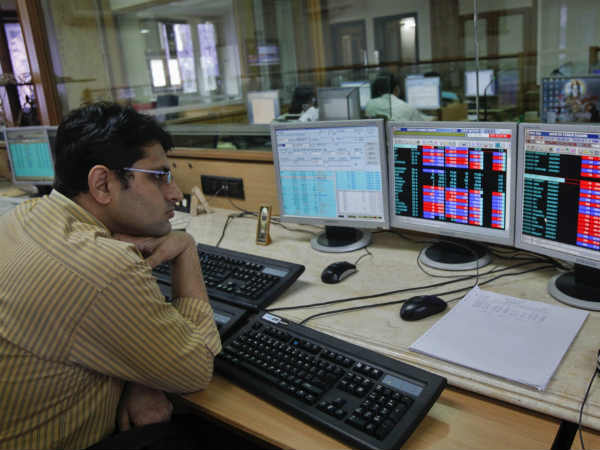 कैसे लागू होता है सर्किट ब्रेकर (circuit breakers)