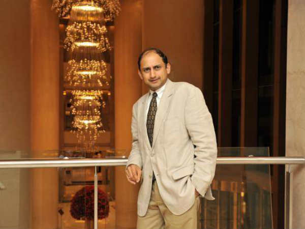 RBI Deputy Governor Viral Acharya Resigned From His Post RBI Deputy Governor Viral Acharya Resigned From His Post
