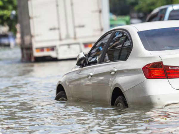 आपातकाल की स्‍थि‍ति में मारुति टीम को करें संपर्क 