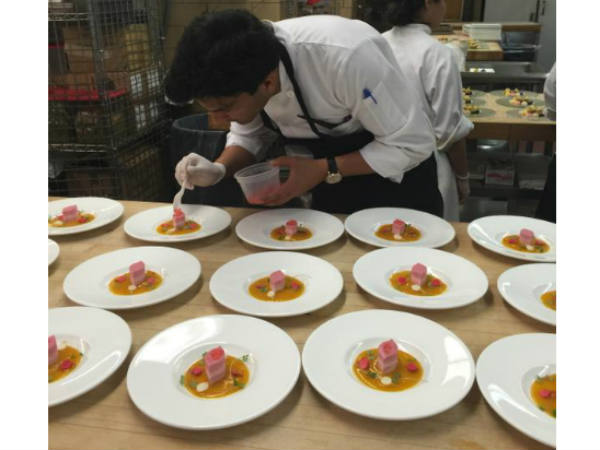 छोटी सी मदद से मिलती है खुशी 