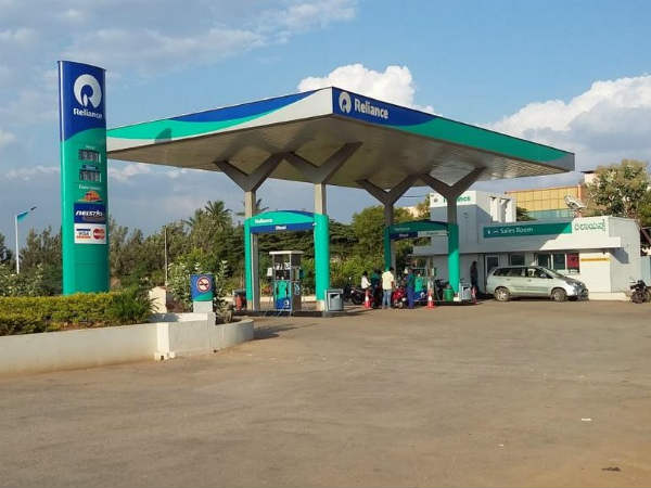पेट्रोल पंप पर मिलने वाली पांचवीं फ्री सेवा 