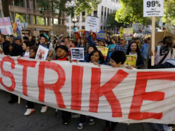 कर्मचार‍ियों की ये है मांग 