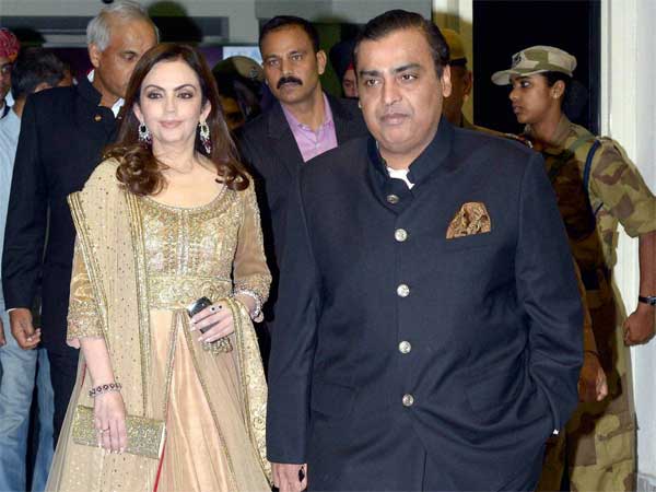 दुनिया के 9वें सबसे अमीर व्यक्ति मुकेश अंबानी