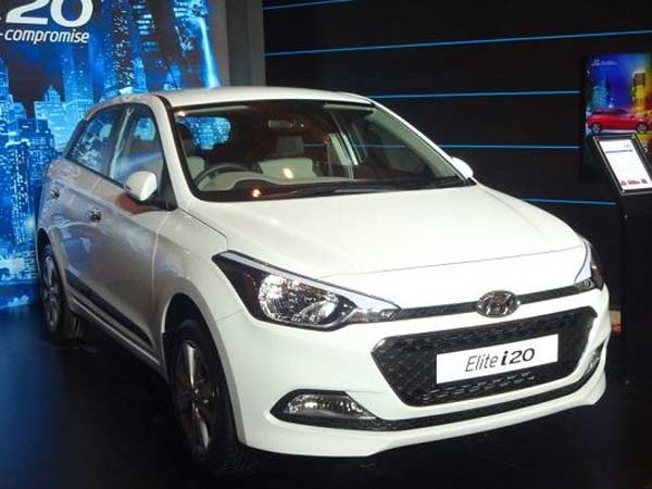 इन कारों पर म‍िल रहा बंपर ड‍िस्‍काउंट 