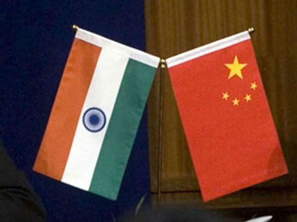 चीन में फंसे भारतीय छात्रों को वापस भेजने पर आनाकानी