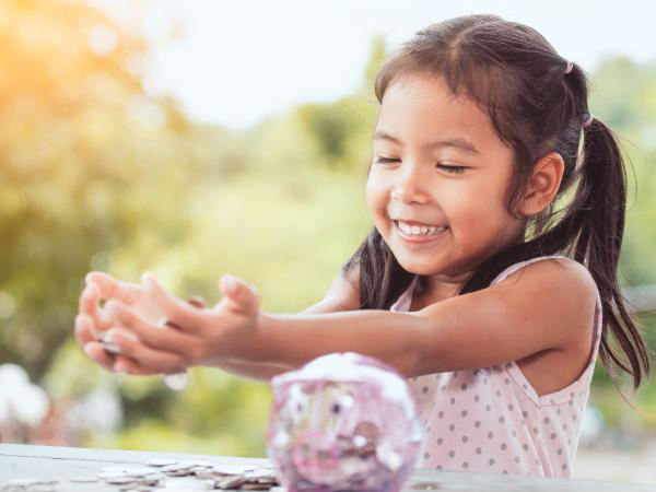 बेट‍ियों के ल‍िए सुकन्या समृद्धि योजना में करें न‍िवेश