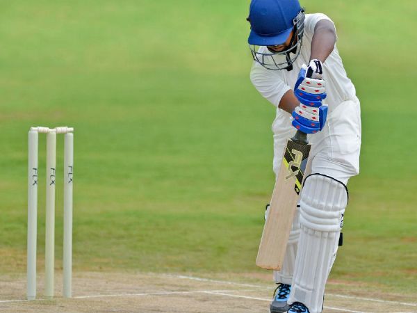 क्रिकेट खेलने के लिए जरूरी किट