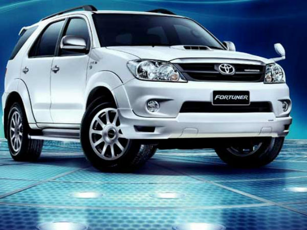  टोयोटा कारों के ​बढ़ा चुकी है दाम