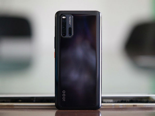 iQOO ने सस्ता किया फोन