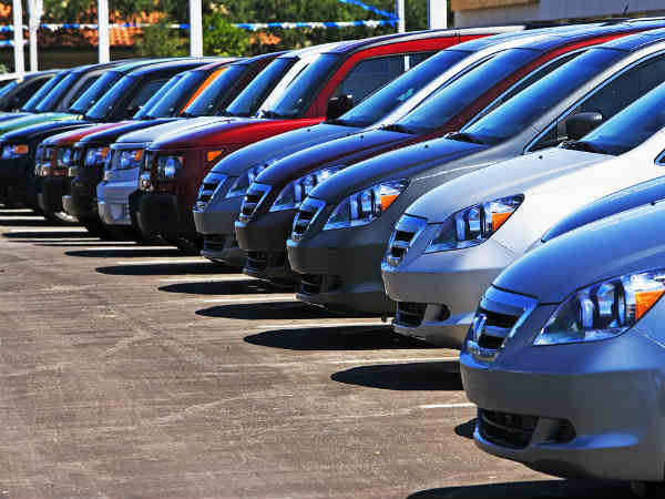 These Cars Come In Less Than 5 Lakh Rs And Their Mileage Is Also Good These Cars Come In Less Than 5 Lakh Rs And Their Mileage Is Also Good