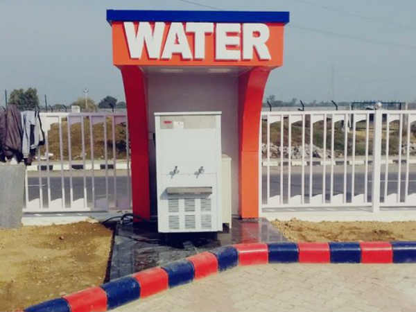 इमरजेंसी में फोन कॉल और फर्स्ट एड बॉक्स