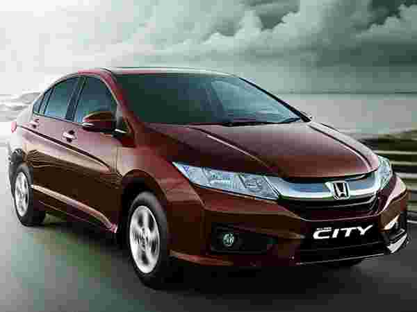 होंडा सिटी 4th जनरेशन सिटी पर 1.60 लाख रुपये का ऑफर 
