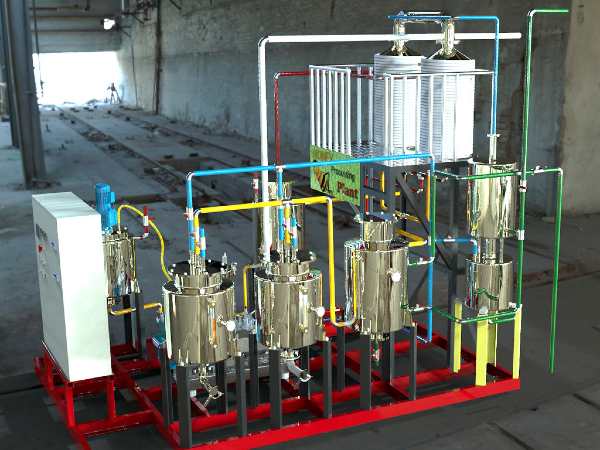 यह काम है हनी प्रोसेसिंग प्लांट