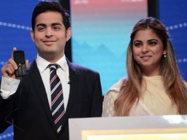  आकाश और ईशा की भूमिका की भी फॉर्च्यून ने की प्रशंसा