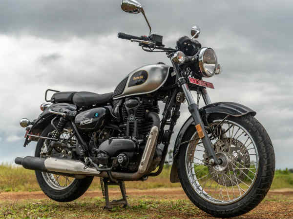 दमदार है इंजन