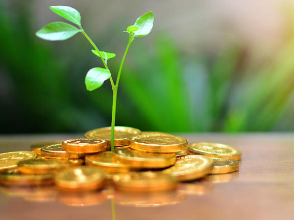 अप्रैल-जुलाई में 81 फीसदी घटा