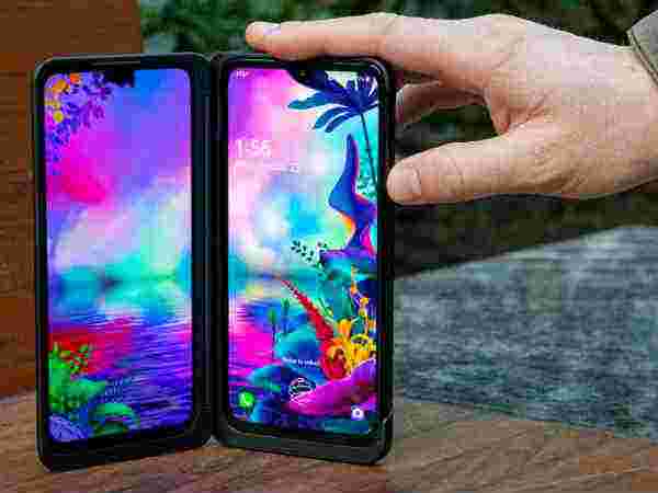  24,990 में खरीदें 70 हजार का फोन 