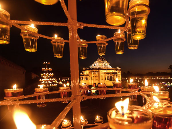  घर बैठे ऐसे करें, सस्ता दिवाली सजावट की खरीदारी