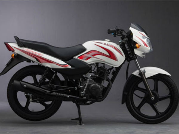 किससे है टक्कर