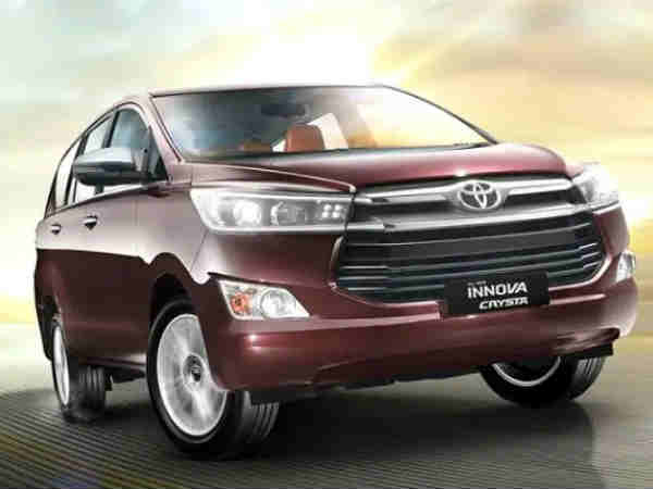 इनोवा पर मिल रहा 75,000 रुपये तक की भारी बचत 
