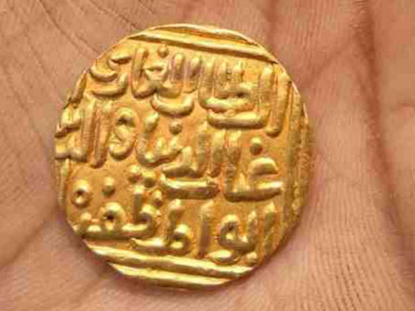 लेकर चंपत हुए लोग