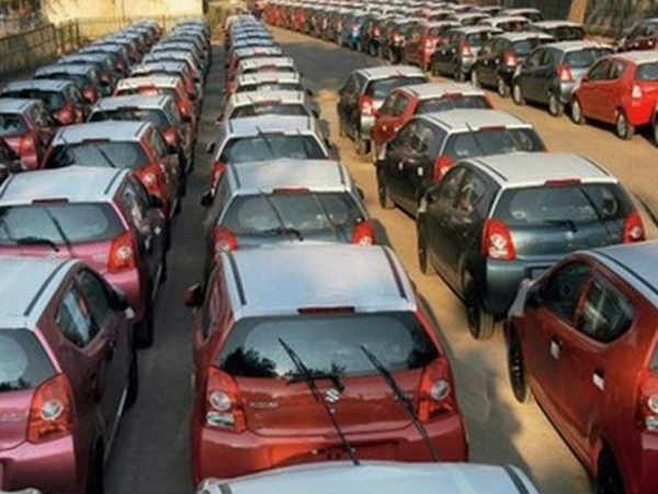 कई कार कंपनियों ने किया कीमतें बढ़ाने का ऐलान