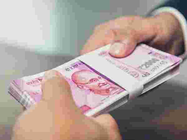  कोरोना रक्षक पॉलिसी में मिलेगी 2 लाख की मदद